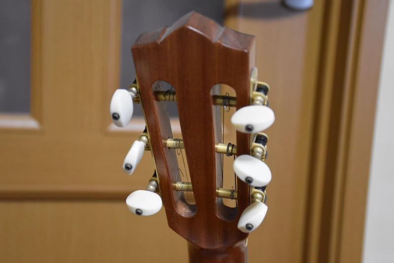 小坂弦楽器工房 / キューバントレス CT-20