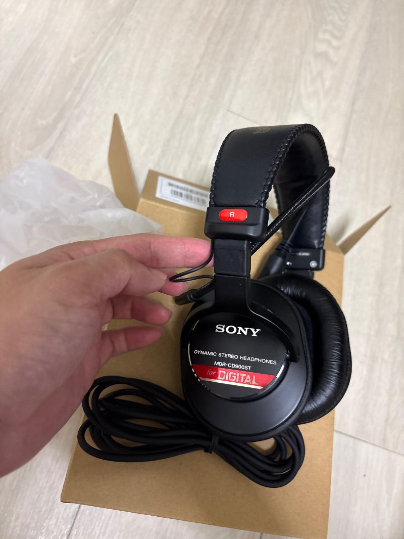 Sony (ソニー) / Sony ( ソニー ) MDR-CD900ST 密閉型スタジオモニターヘッドホン