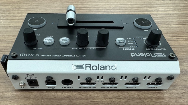 ROLAND (ローランド) / V-02HD 2chマルチフォーマットビデオスイッチャー