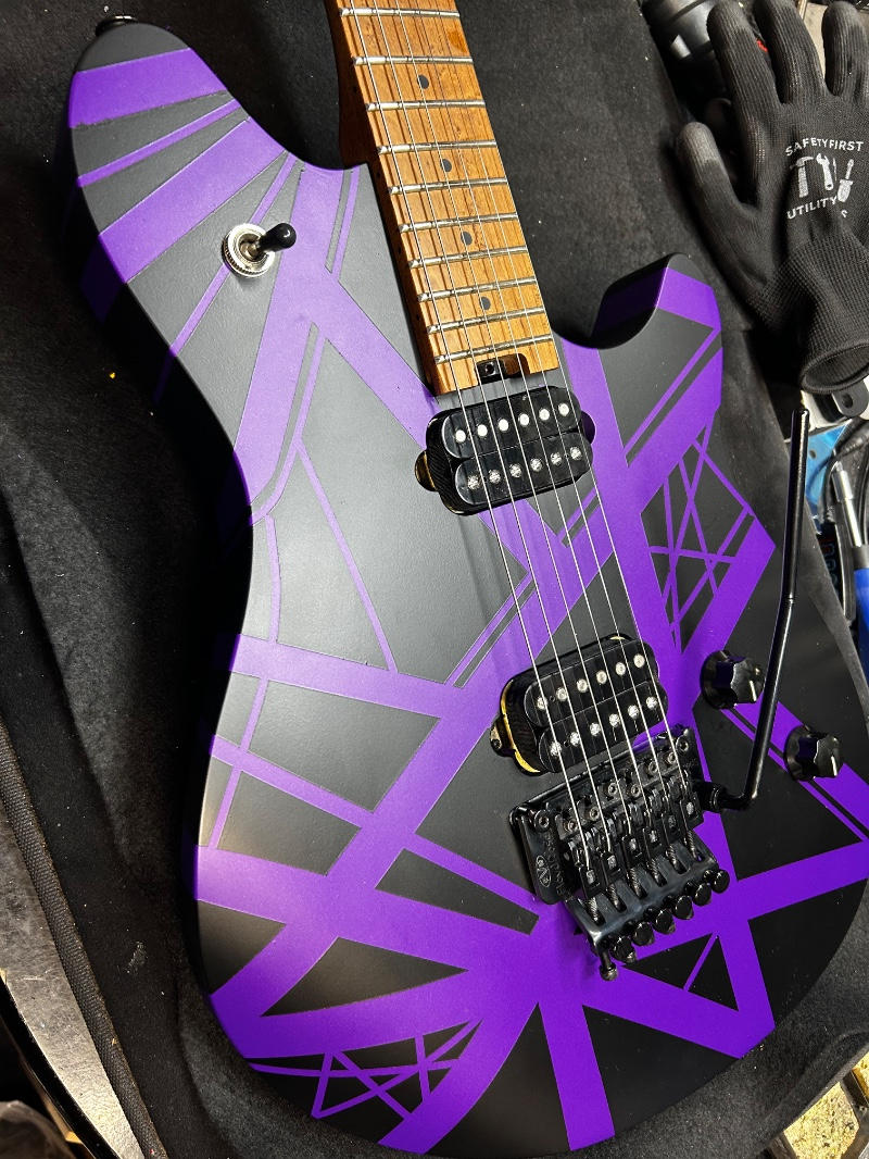 LEG MUSIC PRO. / EVH wolfgang STD.ベースにパープルバンブルビーにしました。LEG MUSIC PRO.van halen