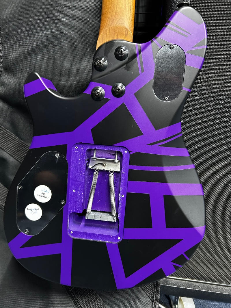 LEG MUSIC PRO. / EVH wolfgang STD.ベースにパープルバンブルビーにしました。LEG MUSIC PRO.van halen