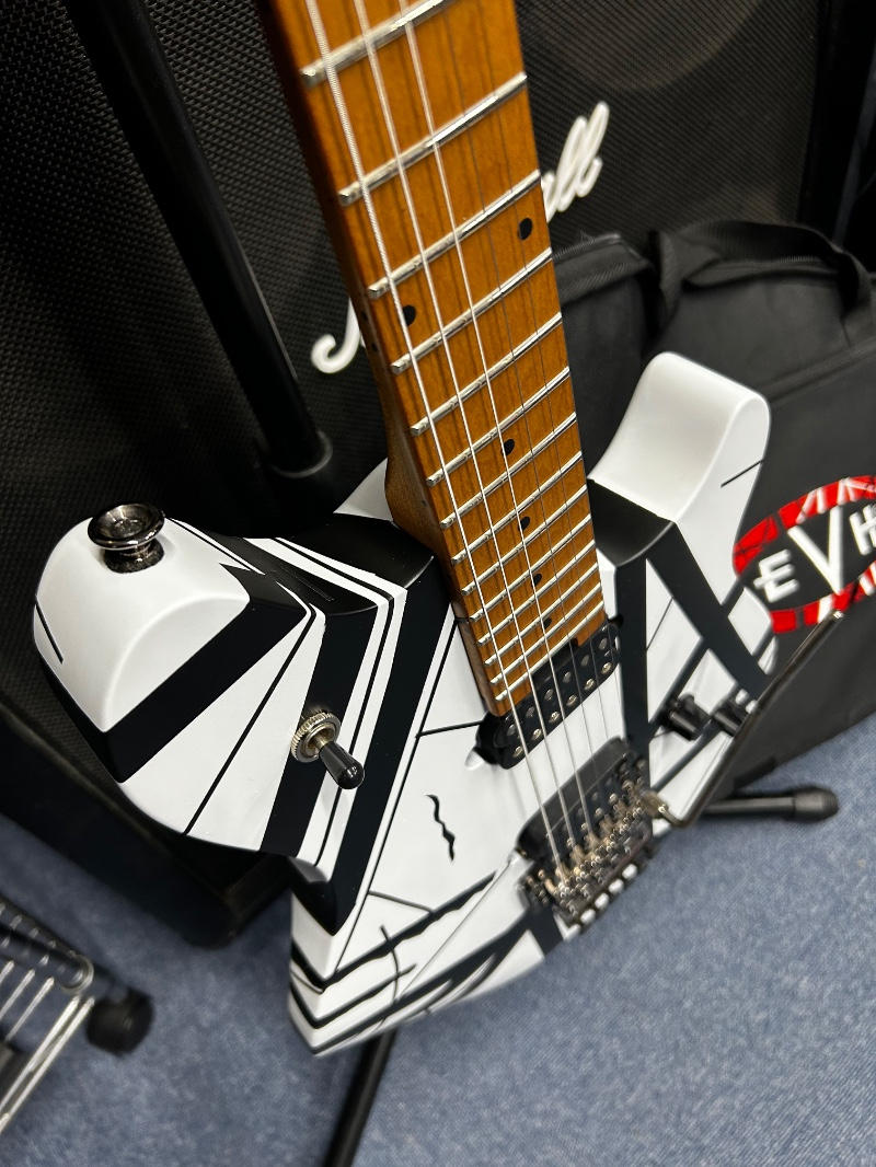 EVH (イーブイエイチ) / EVH wolfgang STD.ベースに白黒フランケン!van halen. エディ