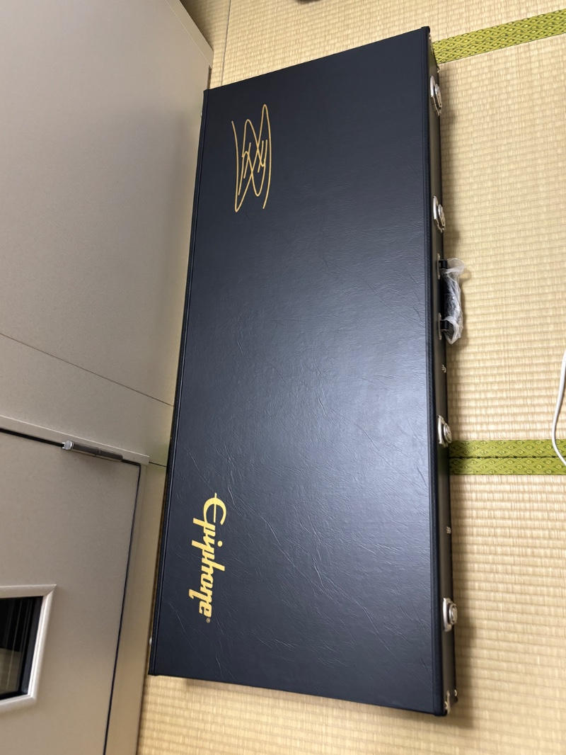 EPIPHONE (エピフォン) / Lzzy Hale Explorer Custom Black Diamond Holographic Sparkle