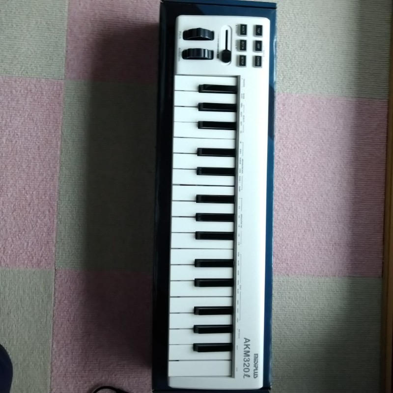 MIDIPLUS (ミディープラス) / AKM320L Midiキーボードコントローラ DTM定番ソフト Cubase LE付