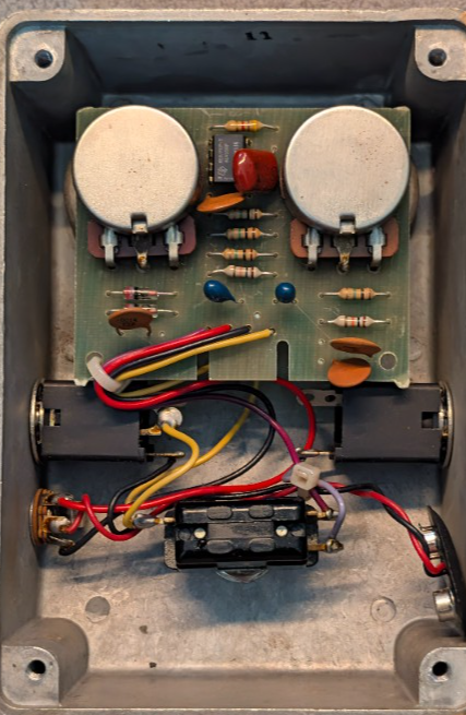Ross / Ross Distortion / Vintage Clay Color