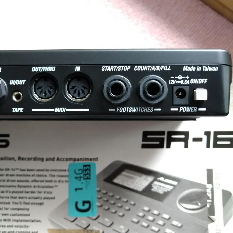 ALESIS (アレシス) / SR-16 リズムマシン/ドラムマシン