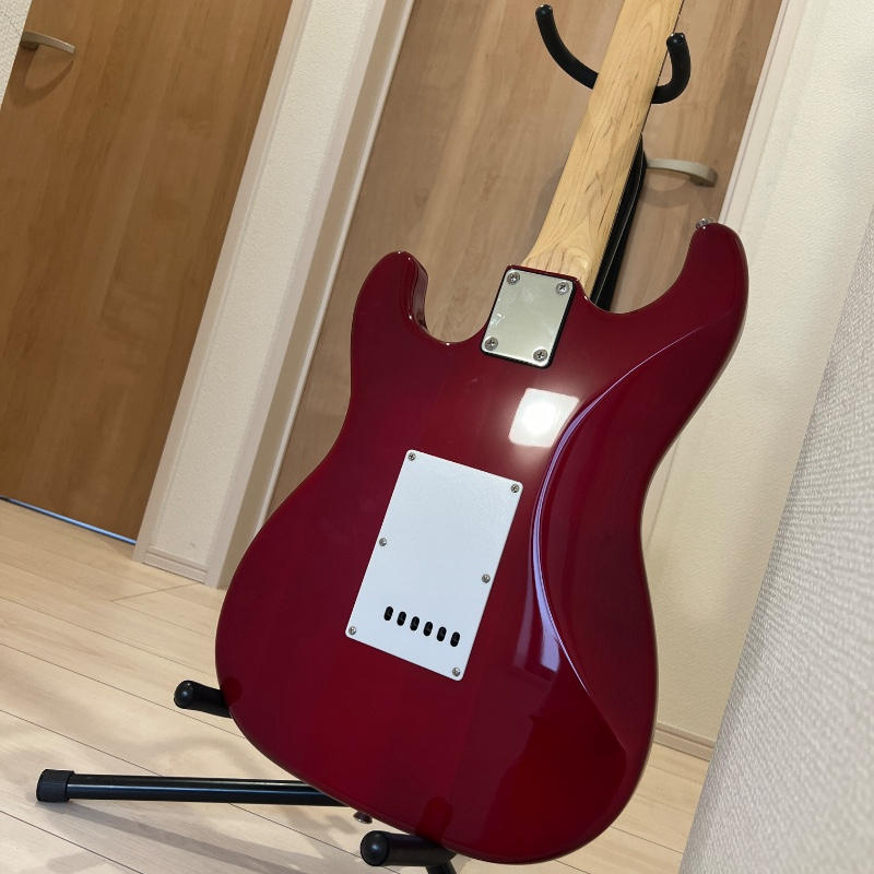 BUSKER’S / 《美品》BUSKER'S エレキギター BST-2H 赤 キルトメイプル アーム付 ストラトキャスター 島村楽器