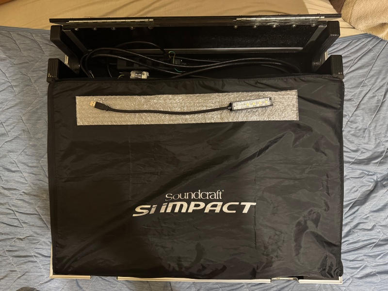 Soundcraft (サウンドクラフト) / Si iMPACT デジタルミキサー 32ch+ Si DANTE card アクセサリーキット、特型フライトケース付き