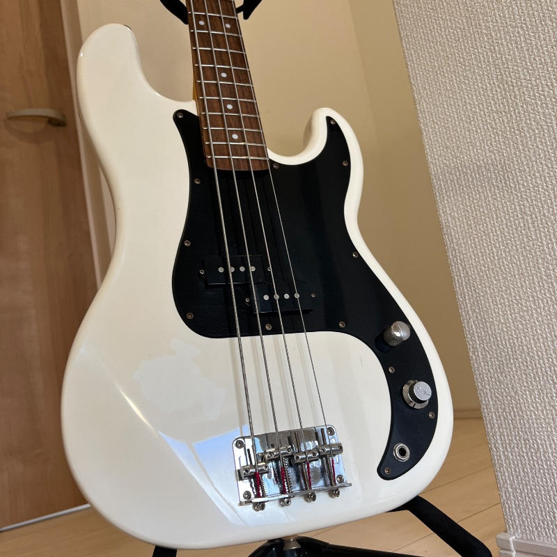 BUSKER´S / 《美品》BUSKER'S プレシジョンベース エレキベース 白 初心者入門用 島村楽器 バスカーズ プレベ