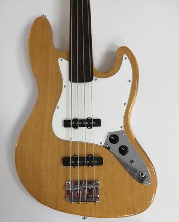 PLAYTECH / JB520FL NATURAL