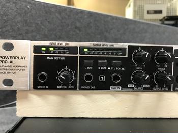 BEHRINGER / HA4700　4ch ヘッドフォンアンプ