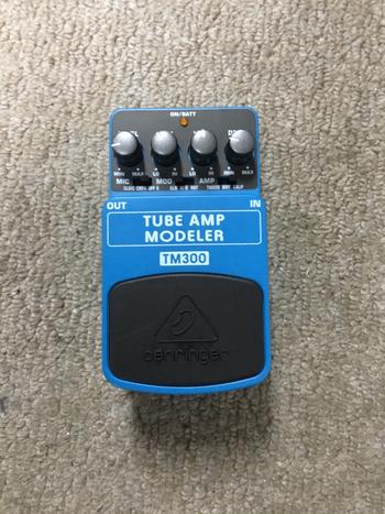 Behringer / TUBE AMP MODELER B0031