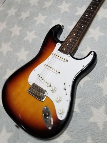 Fender  / Fender エレキギター　ストラトキャスター