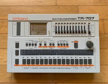 ROLAND (ローランド) / TR-707 リズムマシン 人気機種