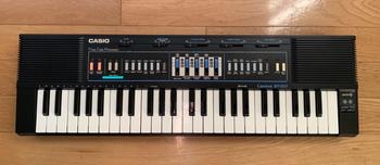 CASIO (カシオ) / MT-207 Casiotone ポータブルキーボード レア