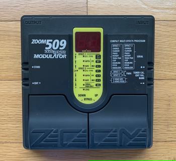 ZOOM / 509 ギターエフェクター モジュレーション