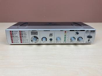 BEHRINGER (ベリンガー) / 16プリセット内蔵 マルチエフェクトプロセッサー　FEX800　1/2