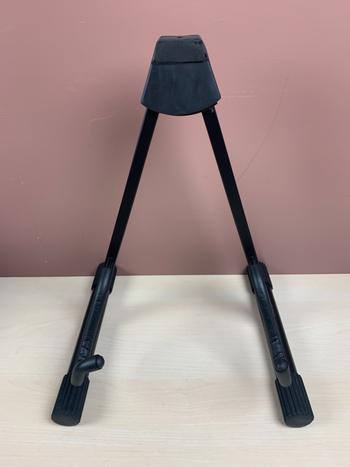 PLAYTECH(旧ZENN) (プレイテックゼン) / GSE BLACK ギタースタンド S0150