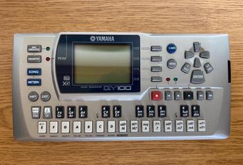 YAMAHA (ヤマハ) / QY100 シーケンサー 定番 美品