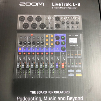 zoom / ZOOM Lｰ8 新品 ミキサー レコーダー livetrak