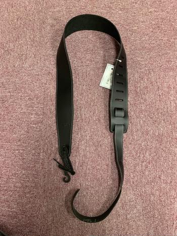 FENDER (フェンダー) / BROKEN-IN LEATHER STRAP, 2.5" Black A0642