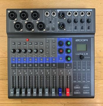 ZOOM (ズーム) / LiveTrak L-8 配信向けデジタルミキサー / レコーダー