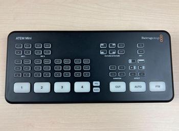 Blackmagic Design (ブラックマジックデザイン) / ATEM Mini SWATEMMINI ライブプロダクションスイッチャー D0017