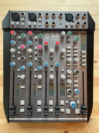 SSL (Solid State Logic) (ソリッドステートロジック) / SiX アナログミキサー