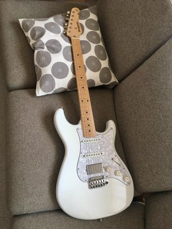 sugi / 初期仕様　オールラッカー　sugi stargazer スギ　スターゲイザー　ストラトキャスター　ストラト