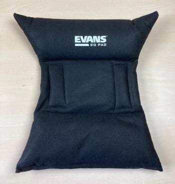 EVANS (エバンス) / EQ Pad バスドラム用ミュート D0215
