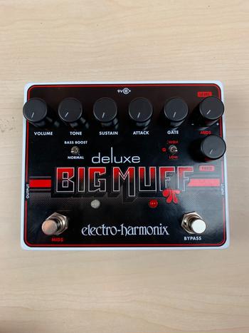 ELECTRO-HARMONIX (エレクトロハーモニックス) / DELUXE BIG MUFF ギター用エフェクター D0375