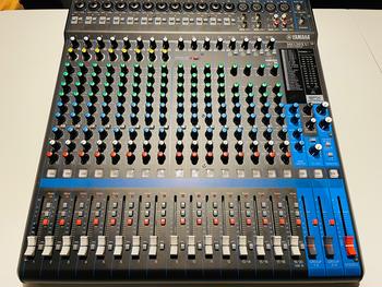YAMAHA / MG20XU アナログミキサー