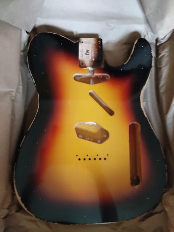 MJT / MJT テレキャスター 3トーンサンバースト アルダーボディ 未使用品