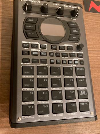 ROLAND (ローランド) / Roland SP-404MKII サンプラー