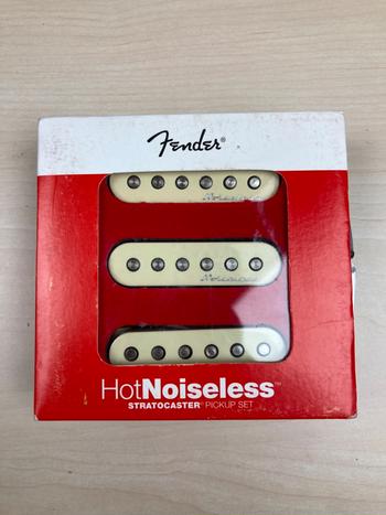 FENDER (フェンダー) / Hot Noiseless Strat PickUps Set D0507