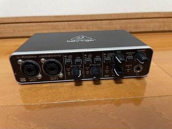 BEHRINGER / UMC204HD USBオーディオインターフェイス