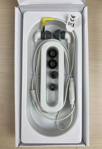 AIAIAI (アイアイアイ) / Pipe ホワイト マイクリモコン付きカナル型イヤホン 2個セット S0417