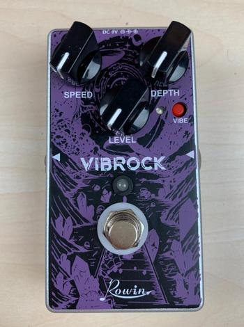 ROWIN (ローウィン) / VIBROCK ギターエフェクター D0595