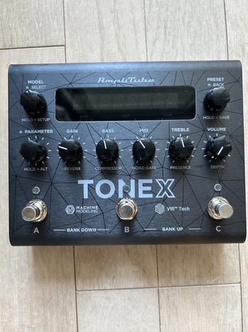 IK MULTIMEDIA / TONEX Pedal