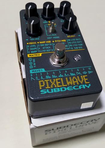 SUBDECAY (サブディケイ) / PIXELWAVE (ギターシンセサイザー)