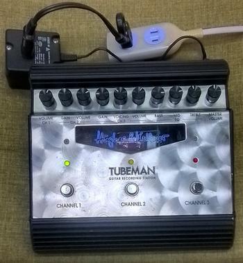Hughes & Kettner / TUBEMAN guitar recording station