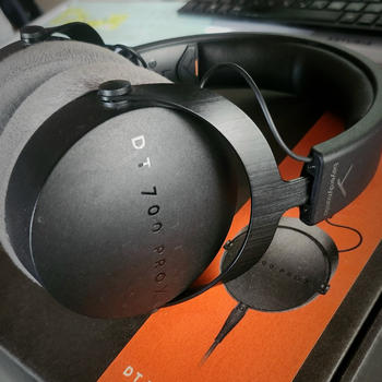 beyerdynamic (ベイヤーダイナミック) / DT700PRO X 密閉型モニターヘッドホン