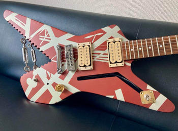 EVH (イーブイエイチ) / Striped Series Shark