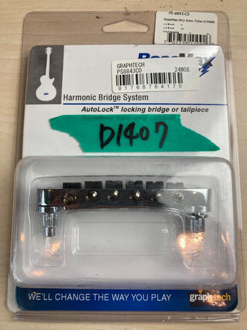 GRAPHTECH (グラフテック) / PS-8843-C0 ギター用ブリッジ D1407
