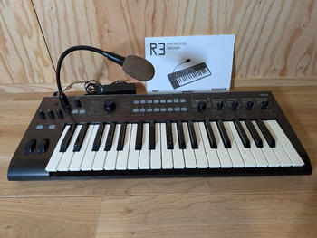 KORG (コルグ) / KORG　Synthesizer　R3