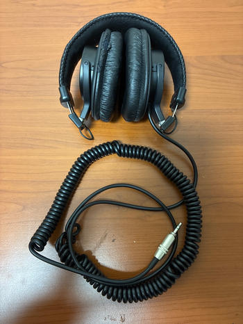 SONY (ソニー) / MDR-V6 モニターヘッドホン E0044