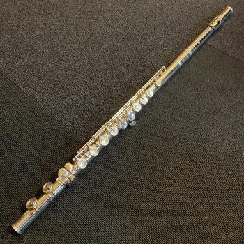 YAMAHA (ヤマハ) / フルート　YFL-517　極美品　頭部管：銀　￥33万　FLUTE