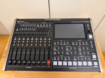 ROLAND (ローランド) / VR-120HD  DIRECT STREAMING AV MIXER