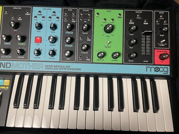 MOOG (モーグ) / Moog Grandmother モーグ グランドマザー 