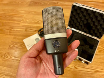 AKG（アーカーゲー） / C214
